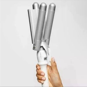 Limited Edition Monat Wonder Waves Deep Waver Hot Tool